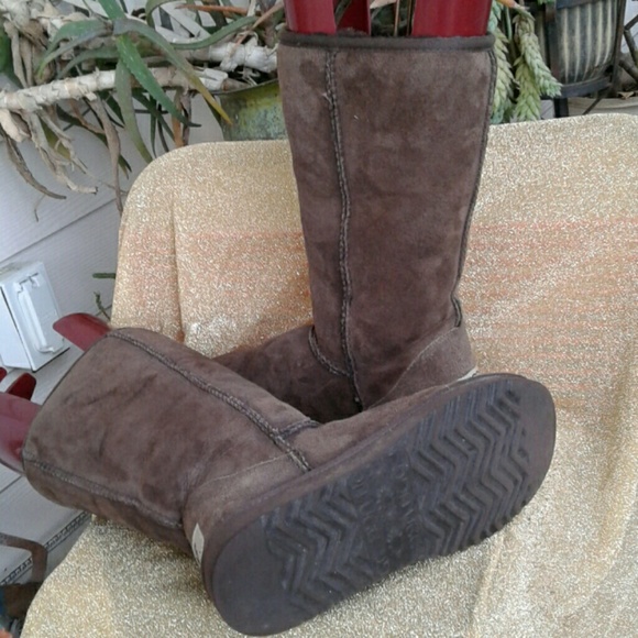 UGG AUSTRALIA CLASSIC TALL 5815 SHEEPSKIN BOOTS - Picture 4 of 6